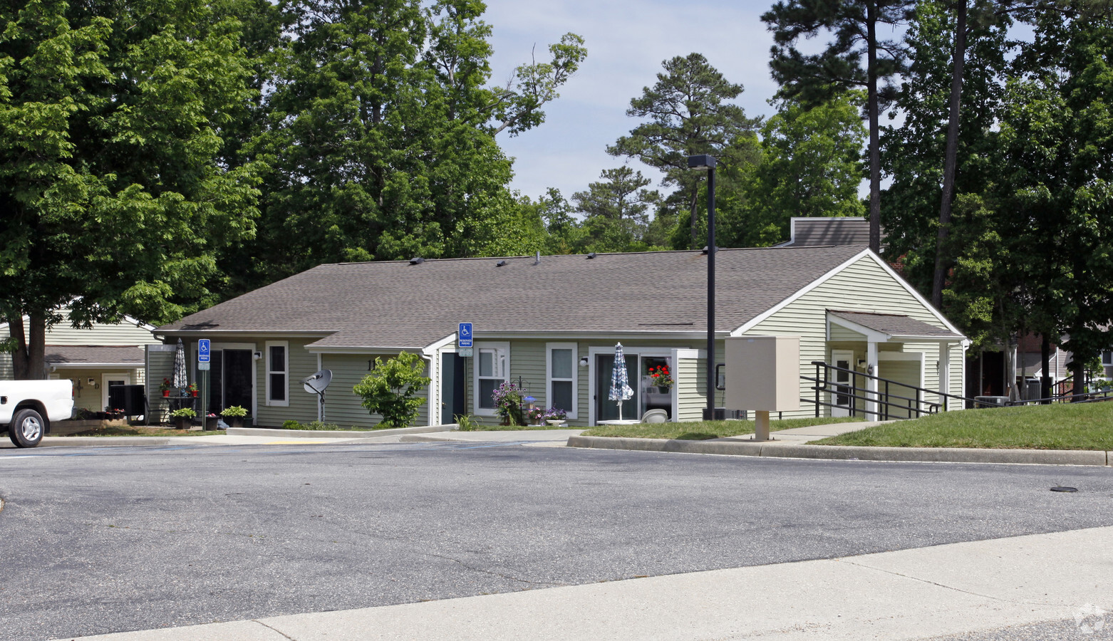 Lafayette Elderly Village Apartments - Lafayette Elderly Village Apartments