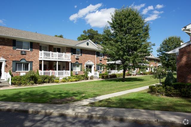 Building Photo - 16 Garfield Ave Rental