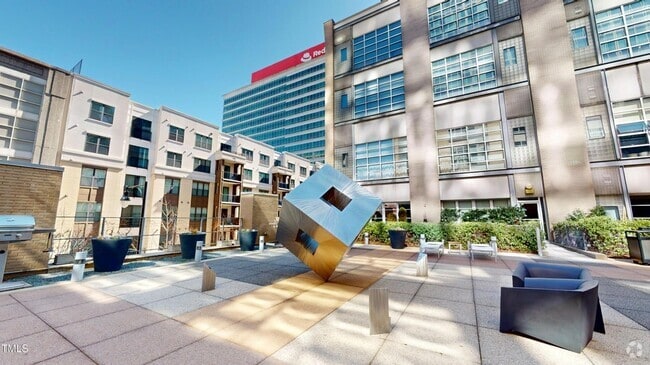Building Photo - 319 Fayetteville St Rental
