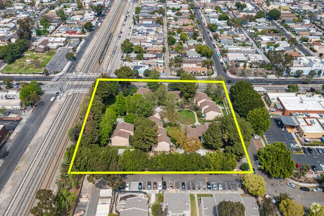 1724 E Century Blvd - Watts Arms II Apartments