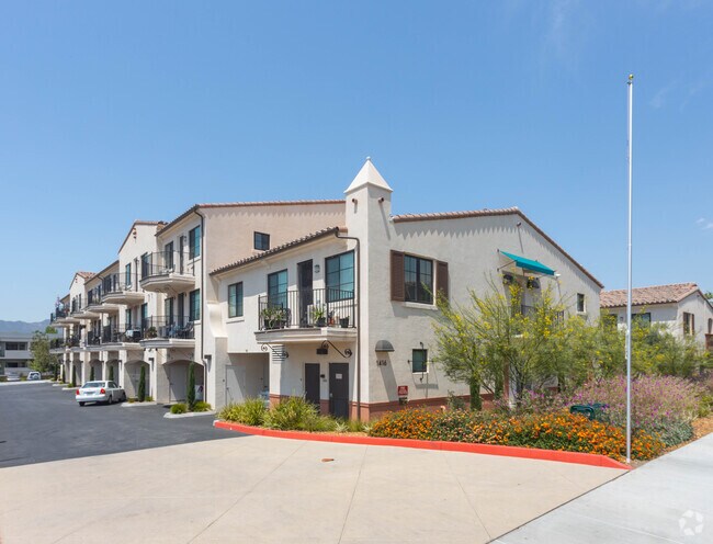 Primary - Vista Grande Court Rental