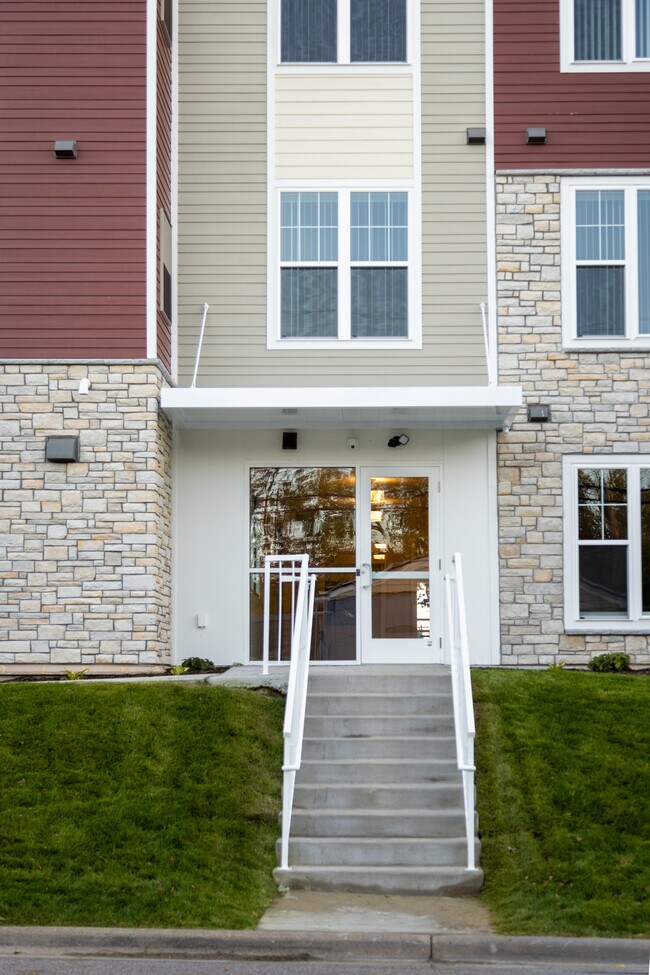 The Fern 55+ Apartments Lauderdale, Minnesota 51 units available