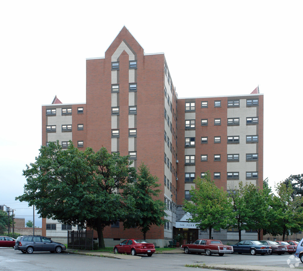 Commodore Perry Extension - Commodore Perry Extension Apartments