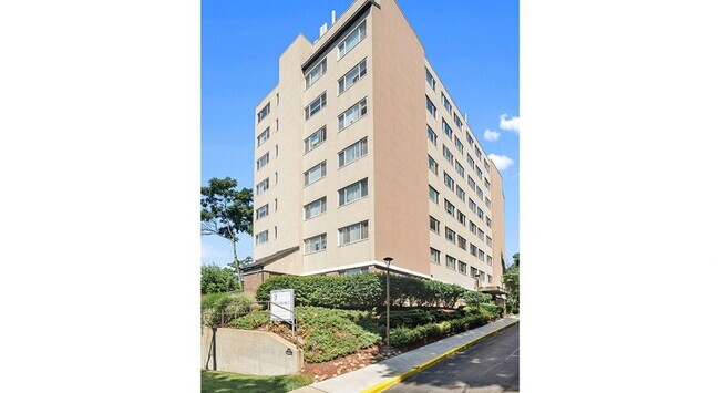 Building Photo - Hillsboro Plaza Rental