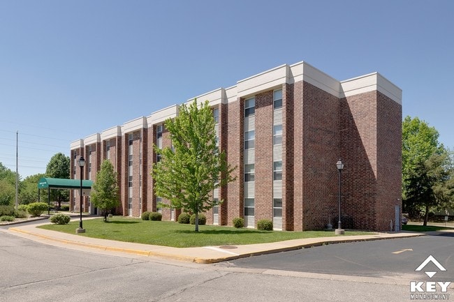 Exterior, Angle 1 - Country Club Tower Apartments