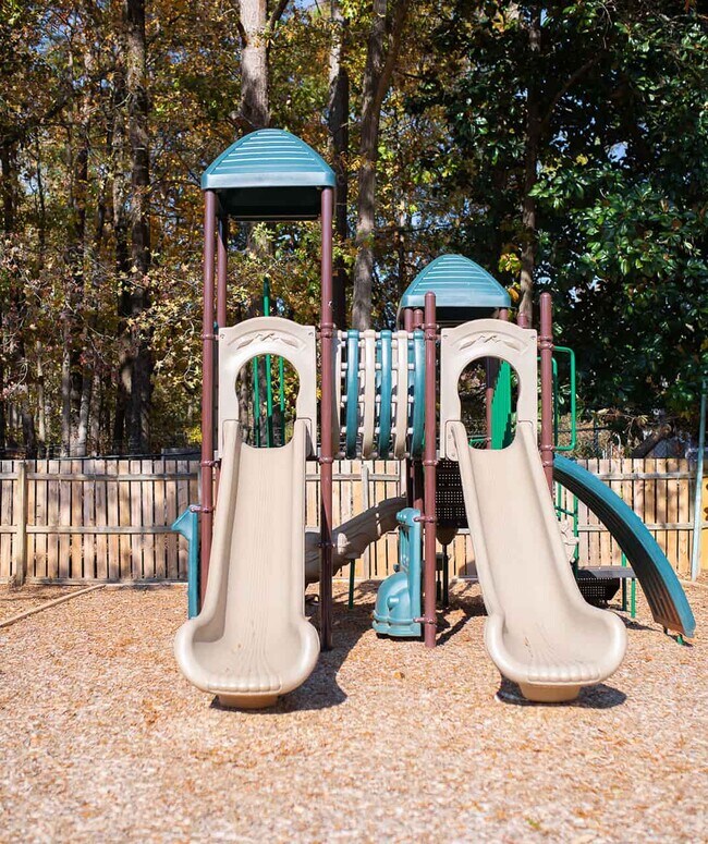 Woodland Park Apartments Charlotte, North Carolina 2 units