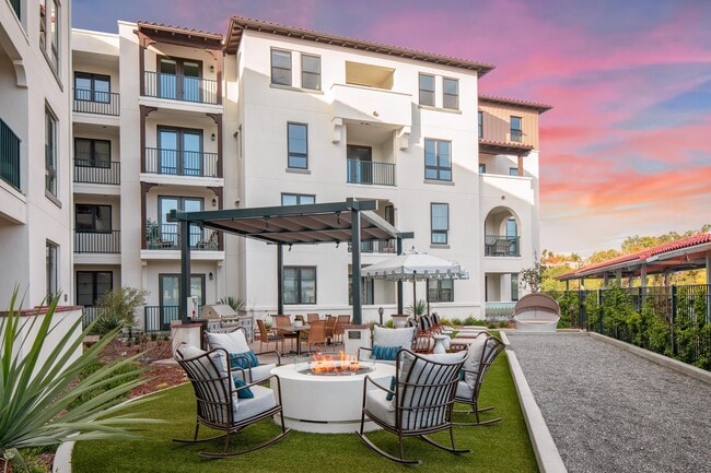 Everleigh San Clemente 55+ Apartment Homes - Everleigh San Clemente 55+ Apartment Homes