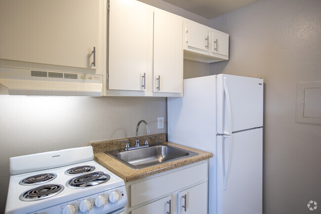 Building Photo - Studio 629 Rental
