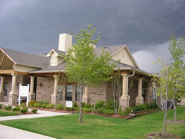 Building Photo - Summit Senior Village Rental