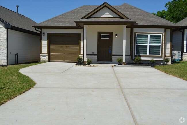 Building Photo - 11816 E Gate Dr Rental