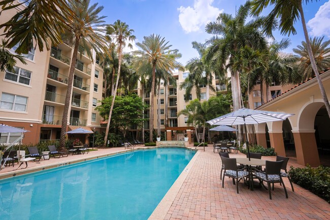 The Residences at The Carlisle Palm Beach - The Residences at The Carlisle Palm Beach Apartments