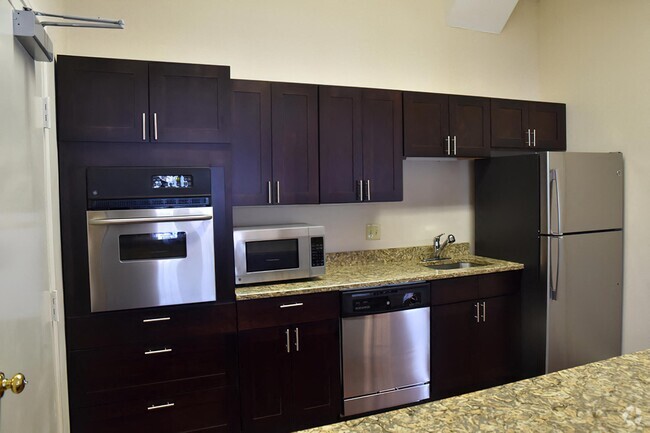 Building Photo - Lakes Of Aurora Rental