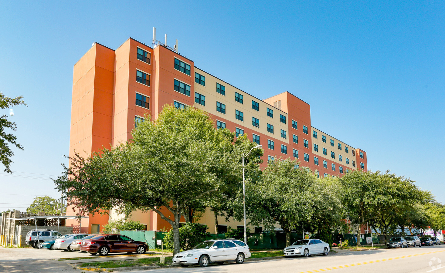 Houston Heights Towers - Houston Heights Towers Apartments