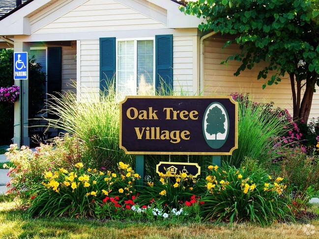 Building Photo - Oak Tree Village Rental