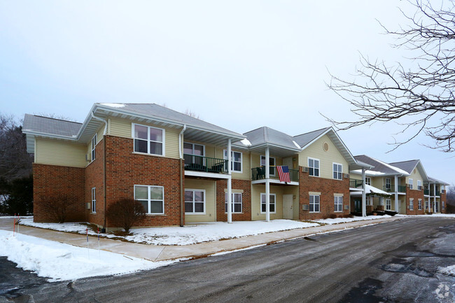 Lincoln Court Senior Apartments - Lincoln Court Senior Apartments