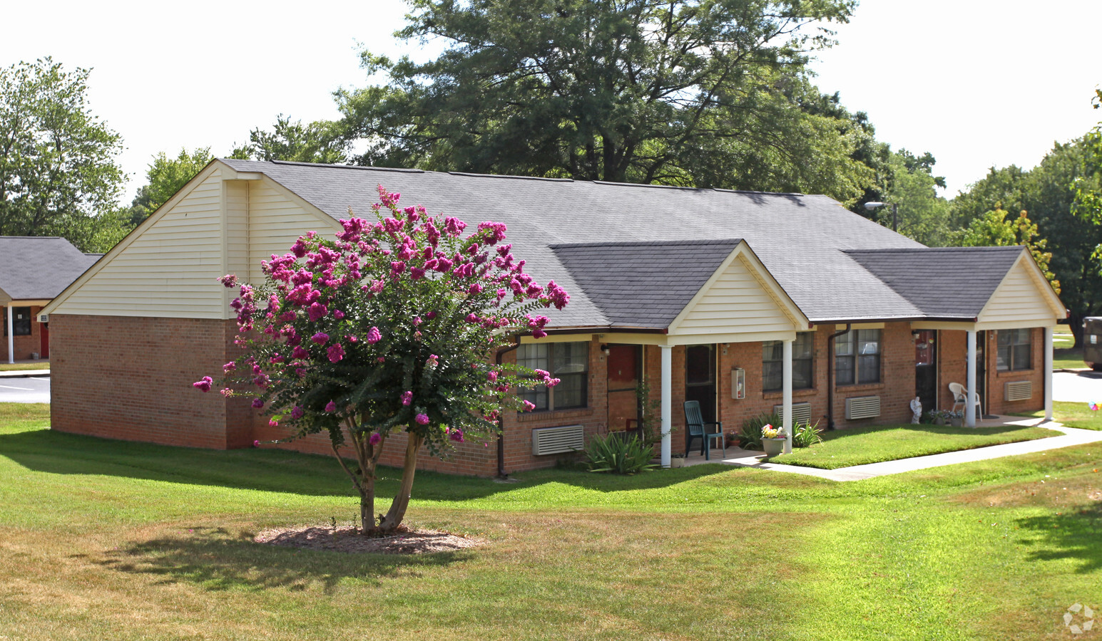 Photo - Gatewood Manor Apartments