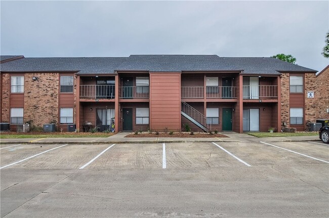 Photo - 904 University Oaks Blvd Unit 85 Condo
