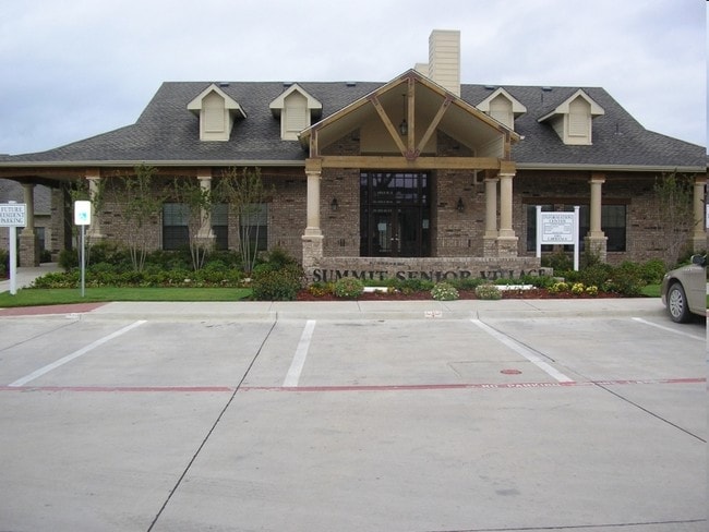 Photo - Summit Senior Village Apartments