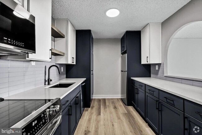 Building Photo - 1500 Locust St Rental