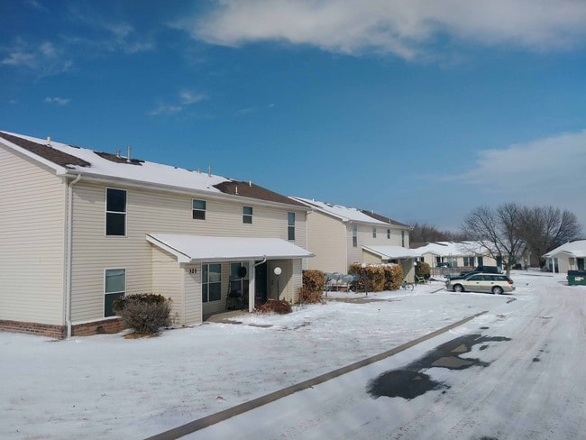 Building Photo - Prairie View Estates Rental