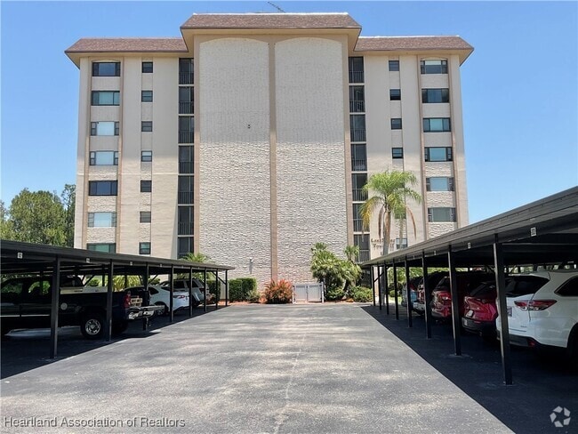 Building Photo - 121 Country Club Dr Rental