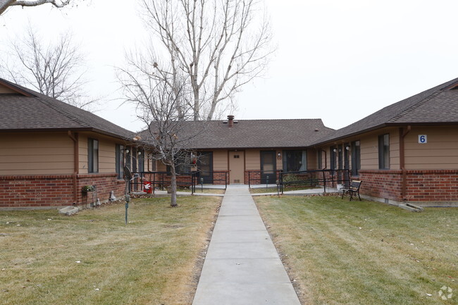 Primary Photo - Governor's Farm Apartments