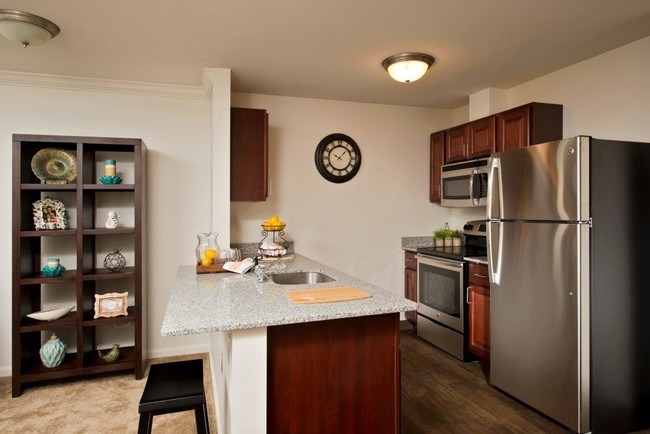 Building Photo - Glenmont Abbey Village Active Adult Living Rental