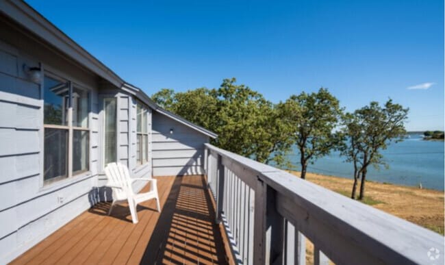 Building Photo - Westwind Manor Rental