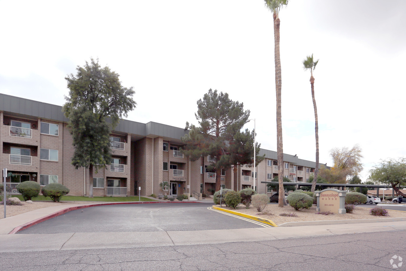 Sunnyslope Manor - Sunnyslope Manor Apartments