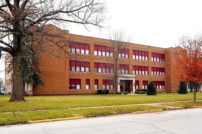 LINCOLN PARK APARTMENTS - LINCOLN PARK APARTMENTS