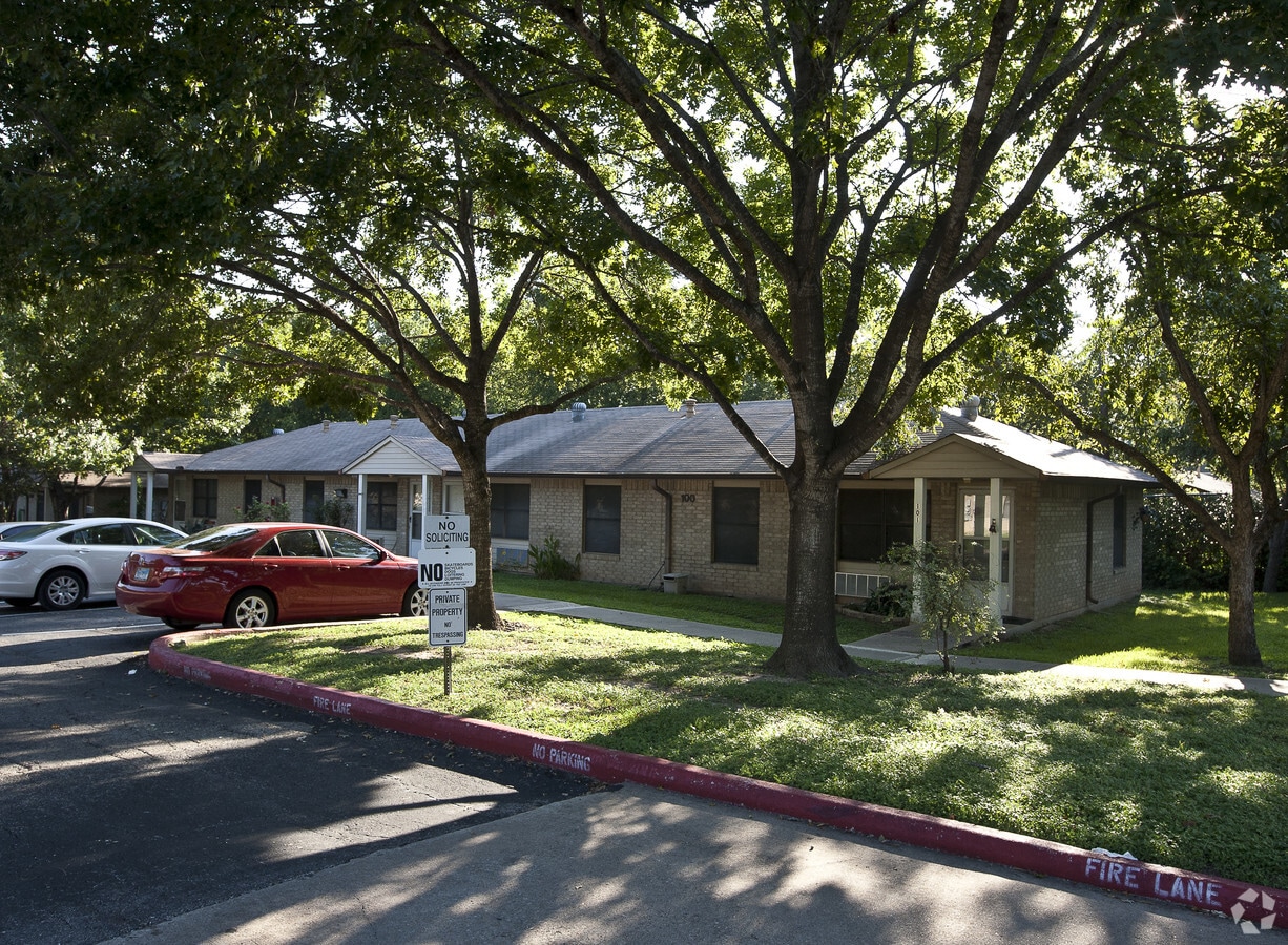 Photo - Eberthart Place Apartments