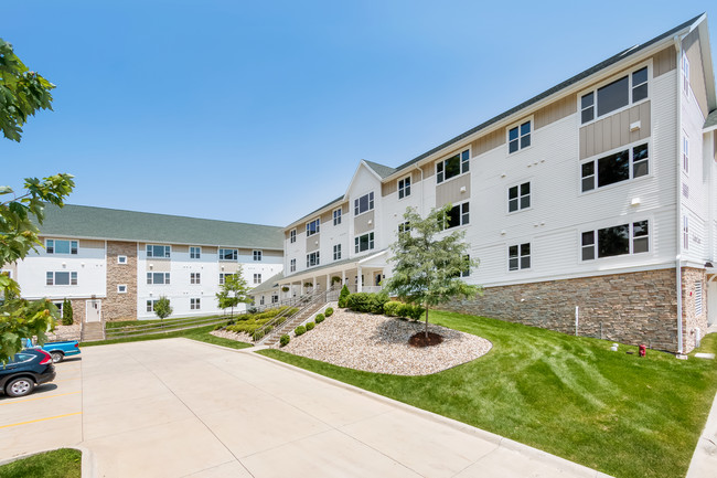 Cedar Crest Apartments - Cedar Crest Apartments