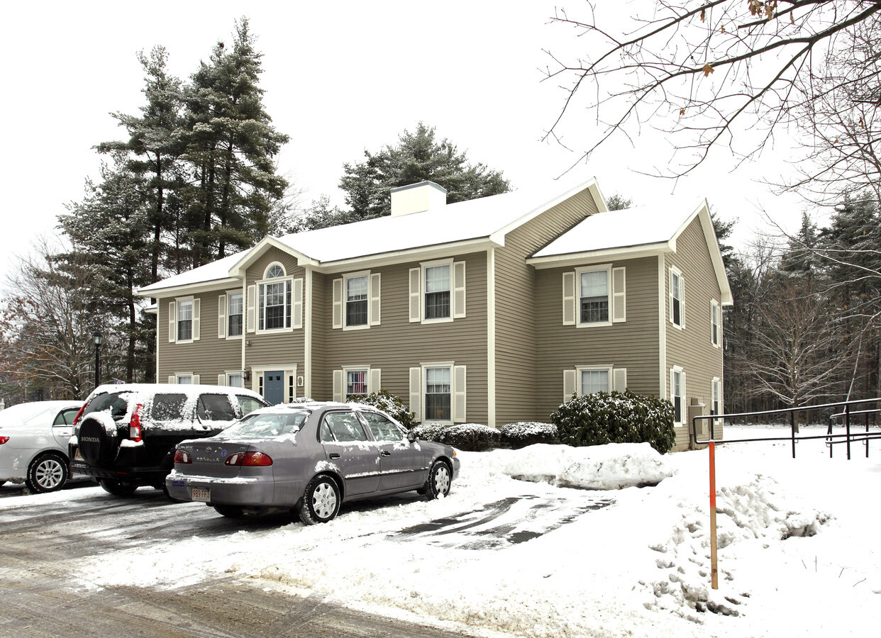 Shaker Meadows - Shaker Meadows Apartments