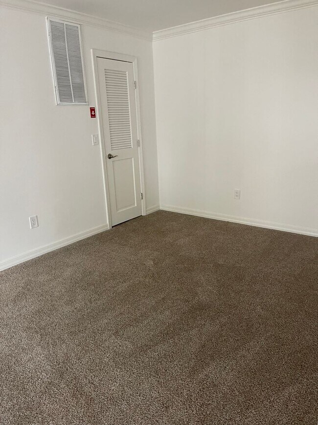 Greenview Village I 55+ Apartments Islip, New York 1 unit available