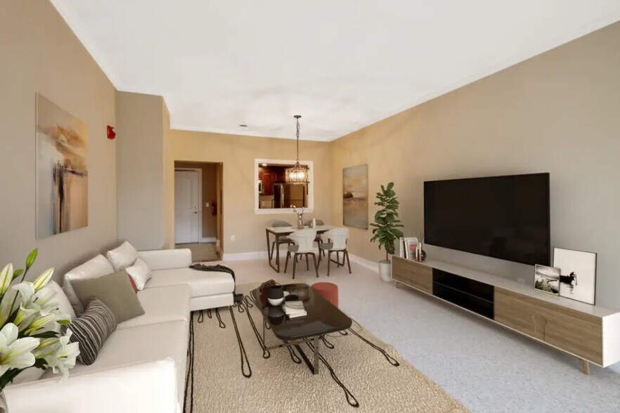 Royal Pines (55+) - Englishtown, NJ | After55