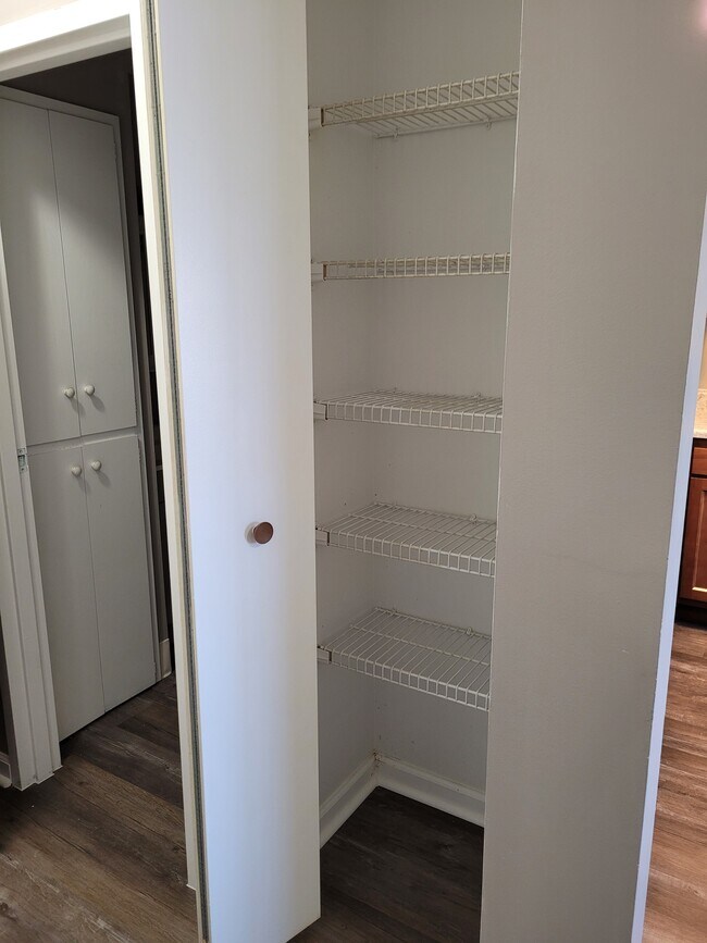 Harter House Anderson LLC Apartments Anderson, Indiana 10 units