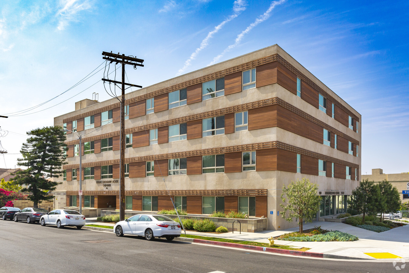 Photo - 900 Crenshaw Blvd Apartments