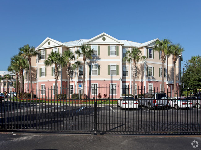 Building Photo - Crescent Club Apartments