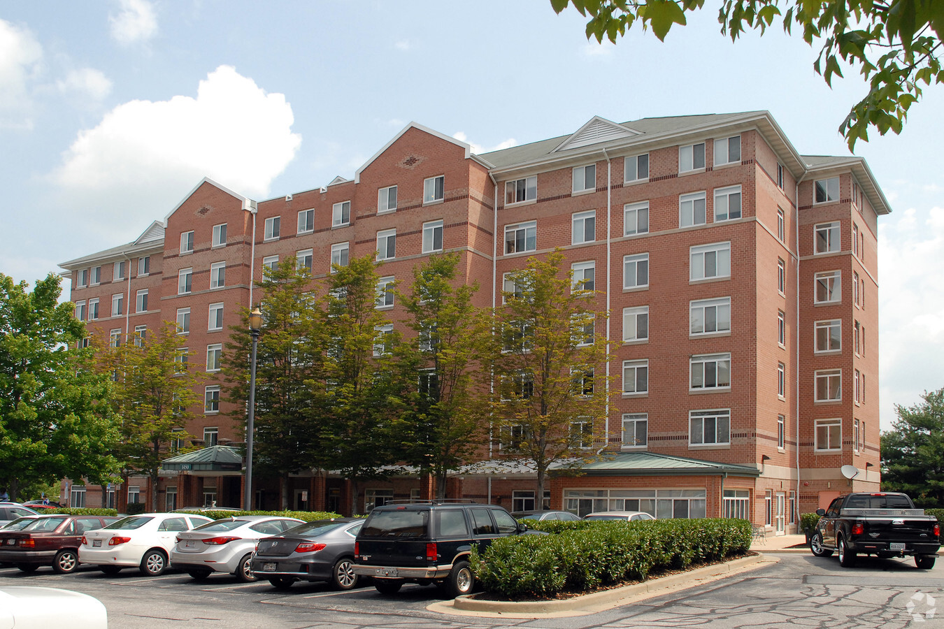 Weinberg Terrace - Weinberg Terrace Apartments