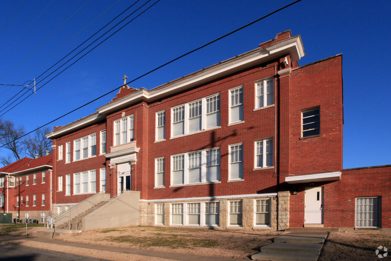 Saint Columba Court - Saint Columba Court Apartments