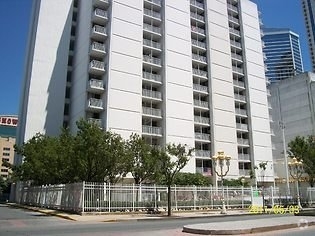 Building Photo - Best of Life Park Apartments