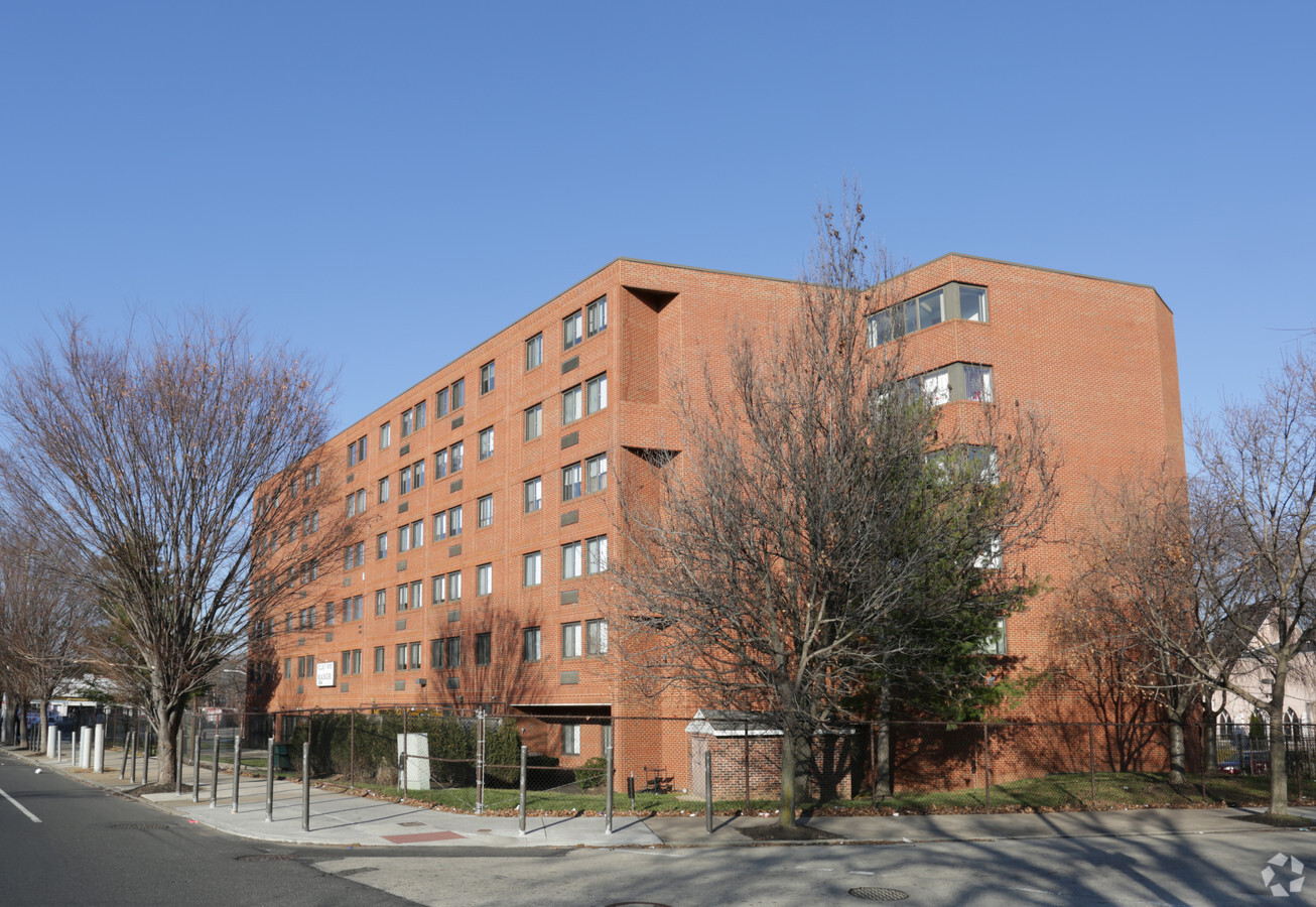 Photo - William B. Moore Manor Apartments