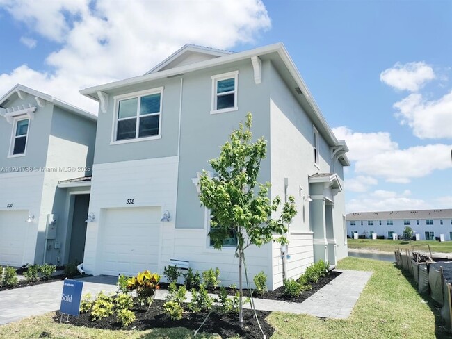 Photo - 532 Rivergrass St Townhome