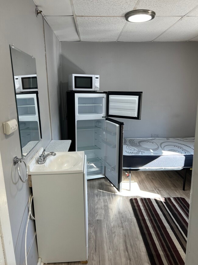 The Chelsea House, Rooming House Apartments Somerville, New Jersey