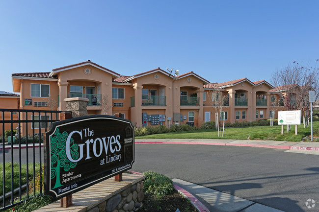 Photo - Groves at Lindsay Apartments