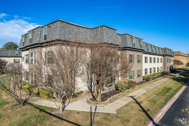 Emerson on Harvest Hill - Emerson on Harvest Hill Apartments