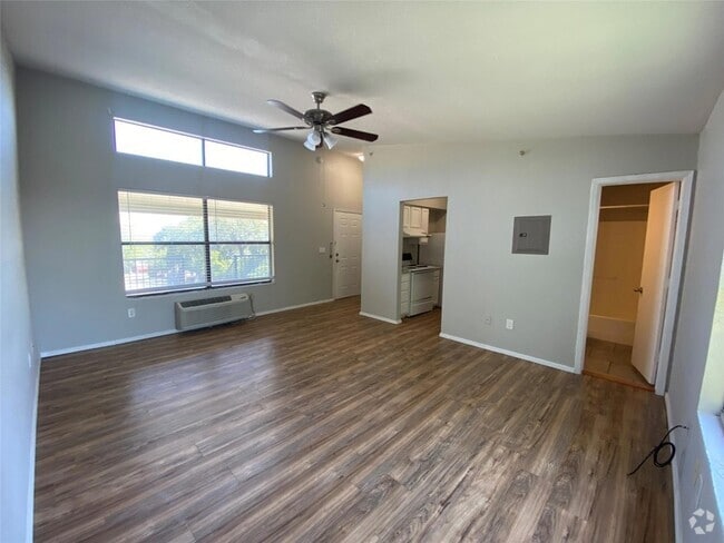 Building Photo - 701 W Sycamore St Rental