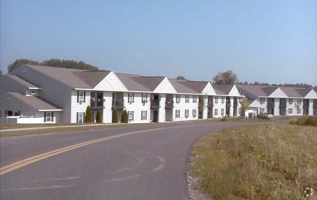 Primary Photo - Schuyler Crossing Apartments