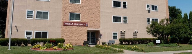 Building Photo - Wells Apartments