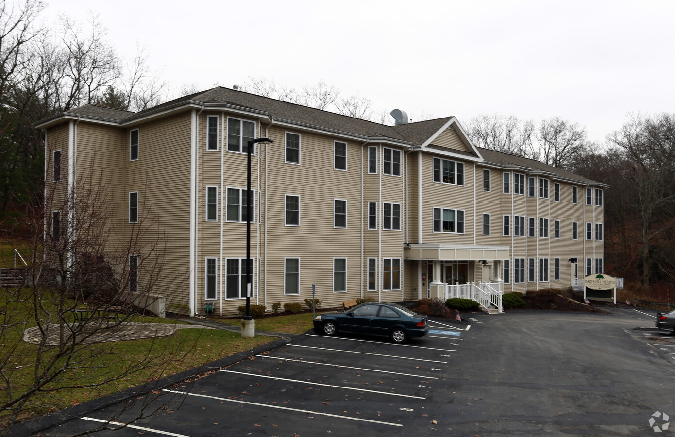 Photo - Harts Hill Heights Apartments